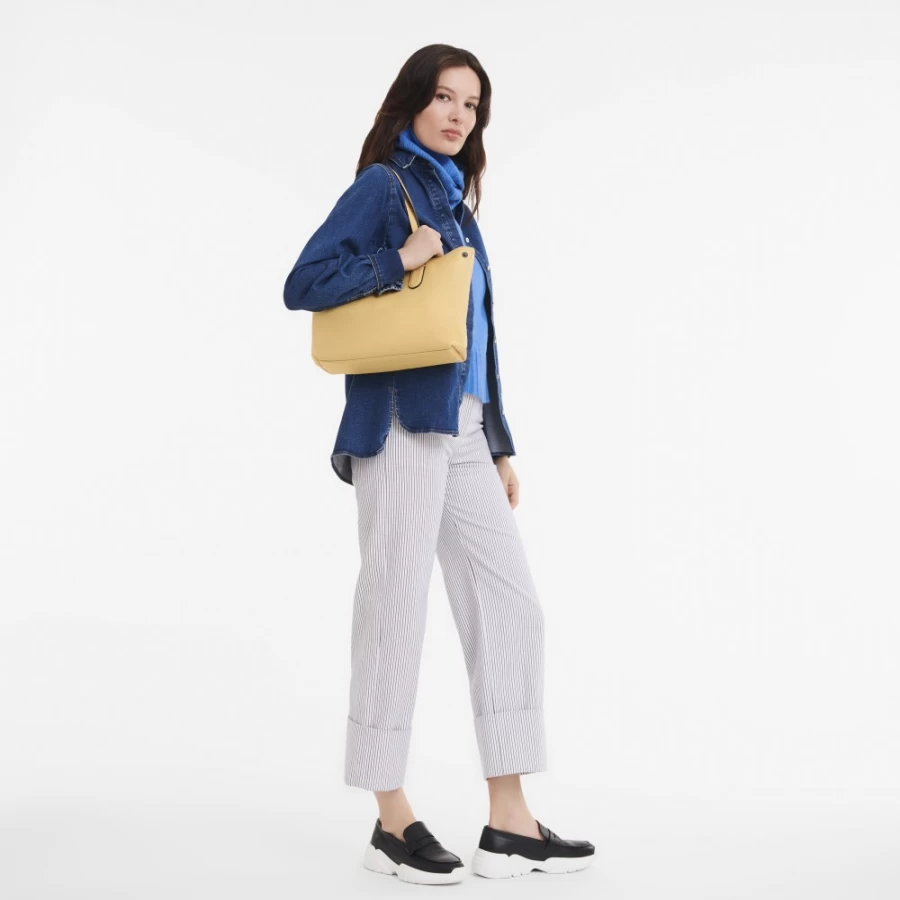 Longchamp Women's Roseau Essential Handbag in Wheat